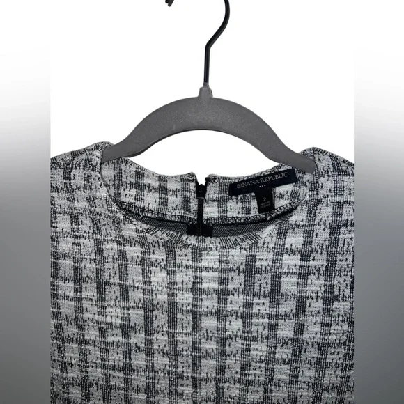 Banana Republic Pencil Dress - Picture 5 of 5